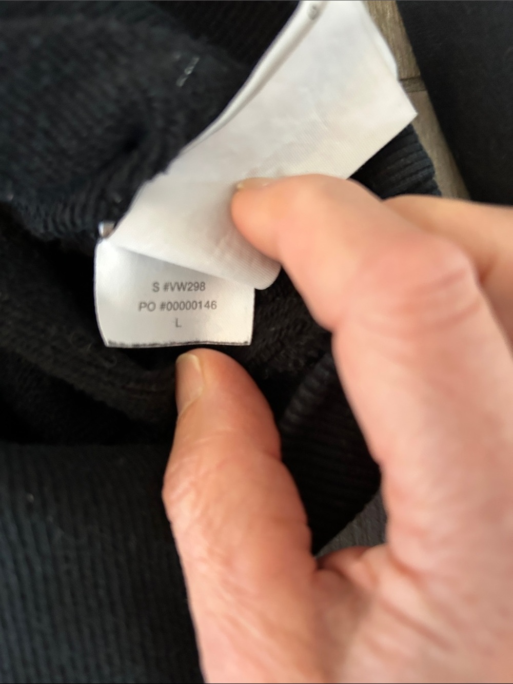 Vuori Black Crewneck sweatshirt - Picture 3 of 3